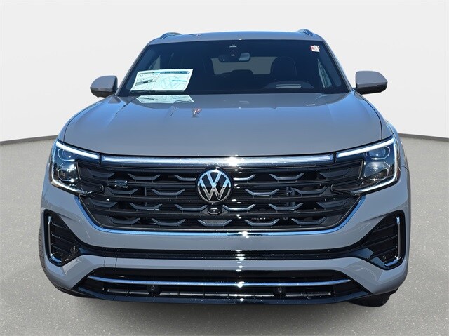 2026 Volkswagen Atlas Cross Sport SEL Premium R-Line photo 2