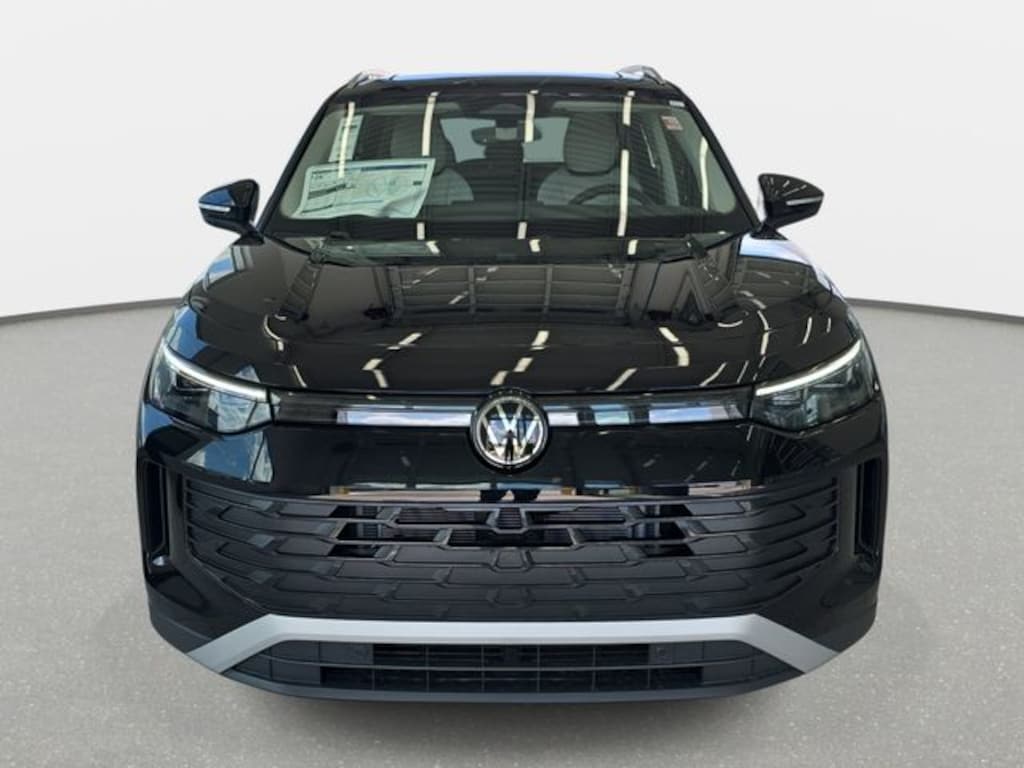 New 2026 Volkswagen Tiguan 2.0T SE SUV