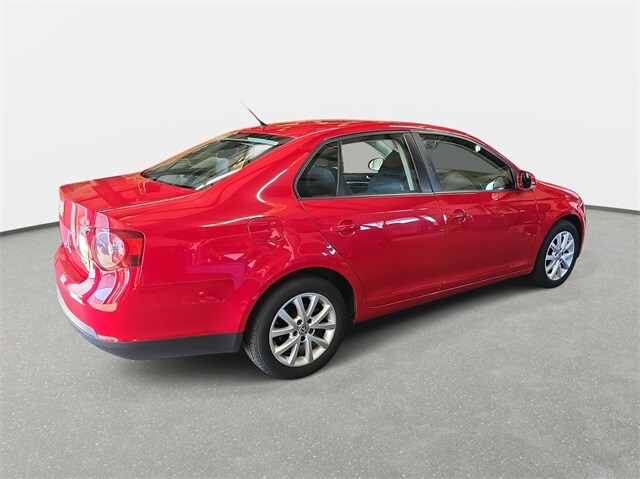 2010 Volkswagen Jetta Limited photo 4
