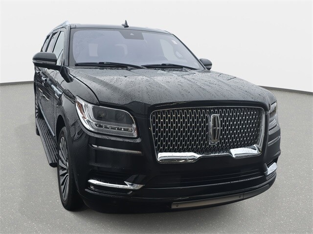 2019 Lincoln Navigator L Reserve photo 3