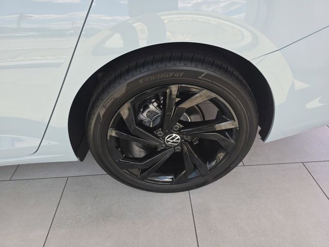 2026 Volkswagen Jetta SE - Photo 24