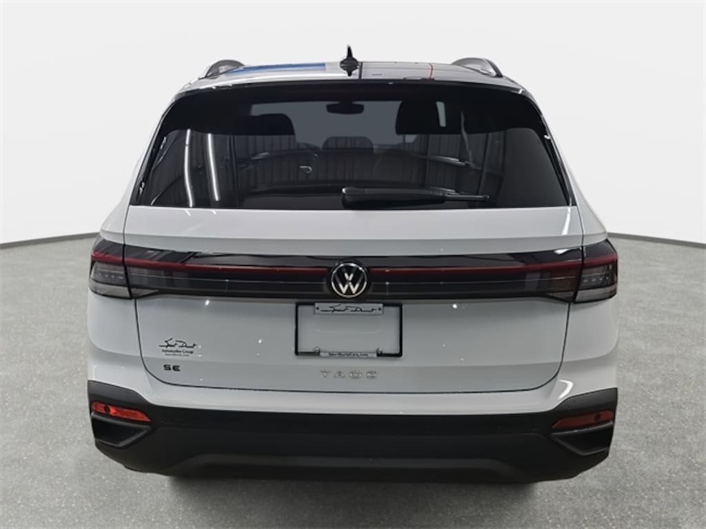 New 2026 Volkswagen Taos 1.5T SE Black SUV