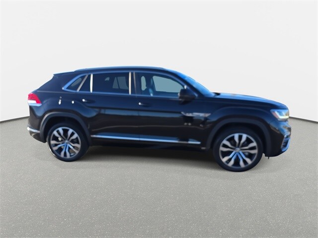 2022 Volkswagen Atlas Cross Sport SEL R-Line photo 4