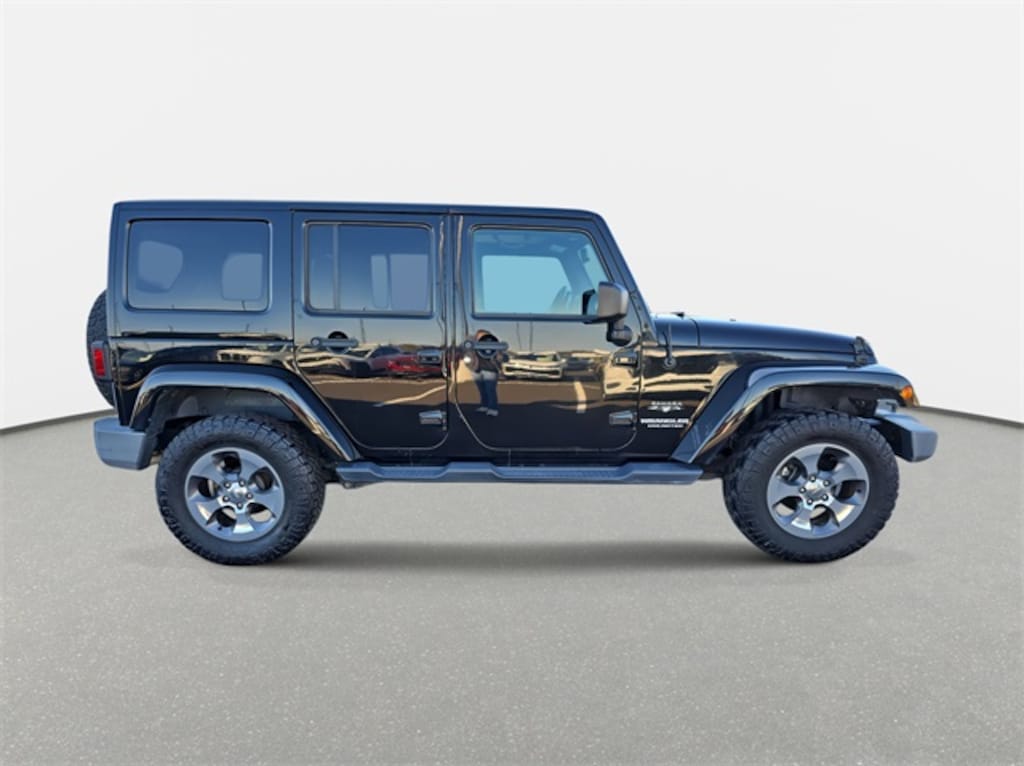 Used 2017 Jeep Wrangler Unlimited Sahara SUV