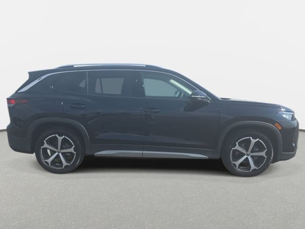 New 2026 Volkswagen Tiguan SE SUV