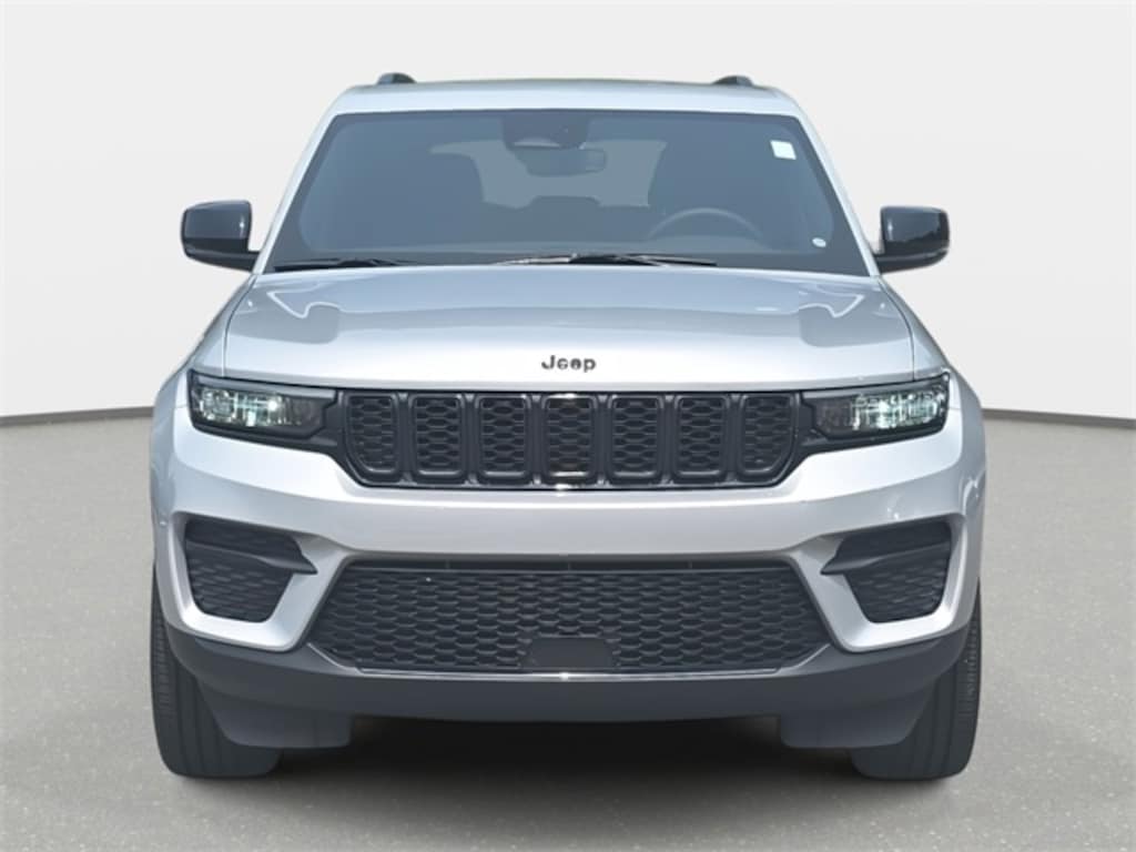 Used 2024 Jeep Grand Cherokee Altitude SUV