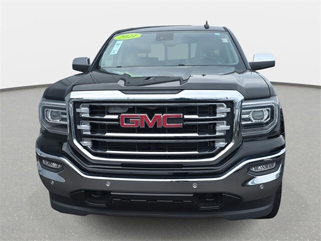 2017 Gmc Sierra 1500 SLT photo 2