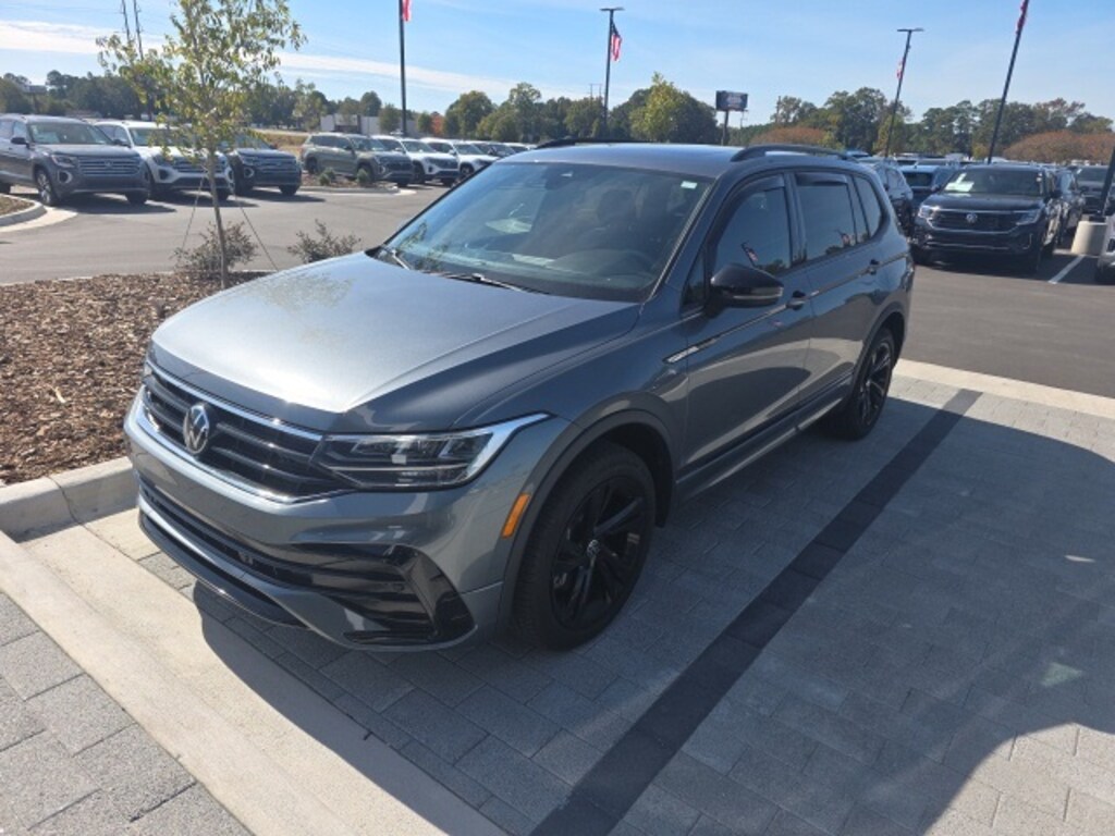 Used 2023 Volkswagen Tiguan 2.0T SE R-Line Black SUV