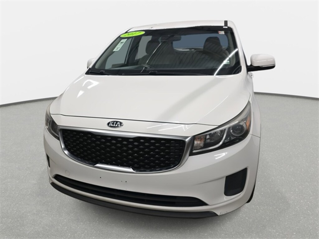 Used 2017 Kia Sedona L Minivan/Van