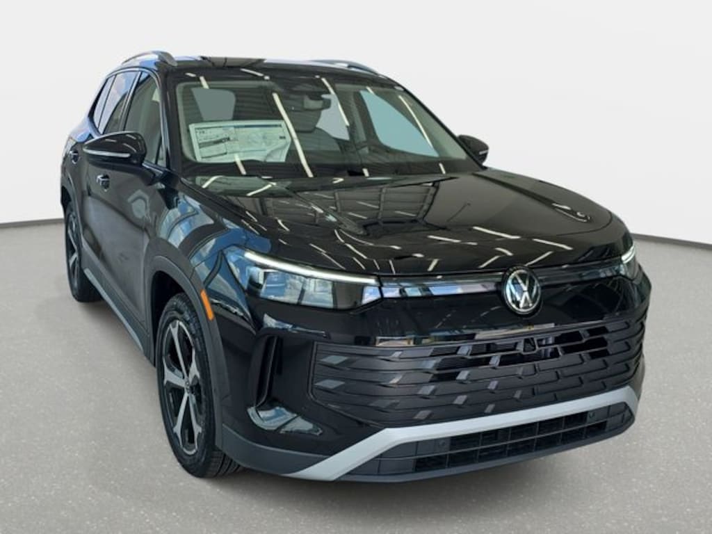 New 2026 Volkswagen Tiguan 2.0T SE SUV