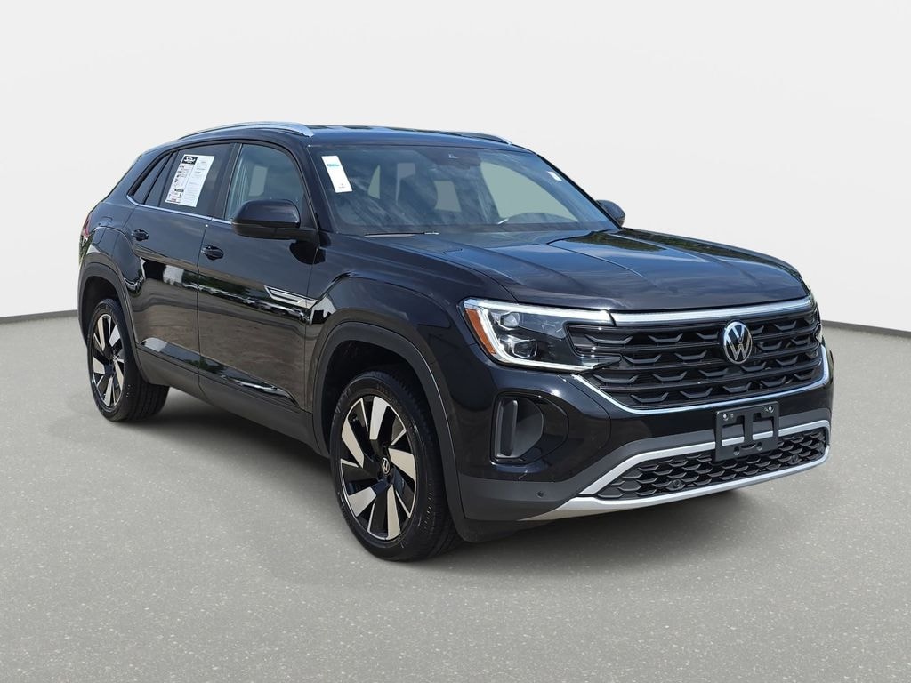 Used 2025 Volkswagen Atlas Cross Sport 2.0T SE w/Technology SUV