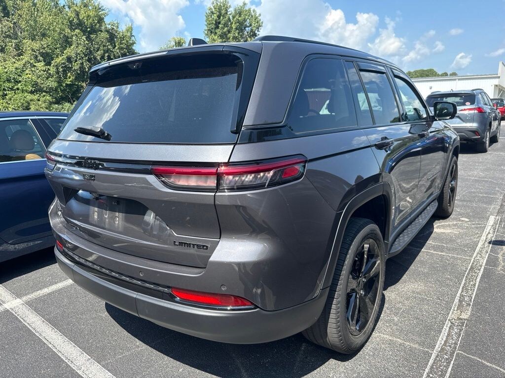 Used 2023 Jeep Grand Cherokee Limited SUV