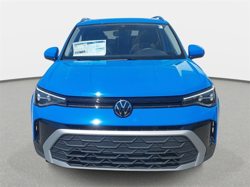 2025 Volkswagen Taos SE photo 2