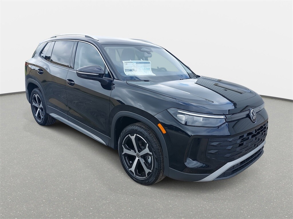 2025 Volkswagen Tiguan SE photo 3