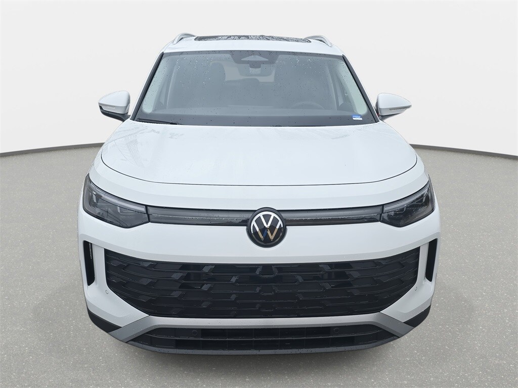 2025 Volkswagen Tiguan SE photo 2