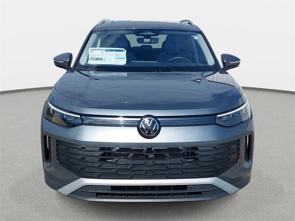 2025 Volkswagen Tiguan SE photo 2