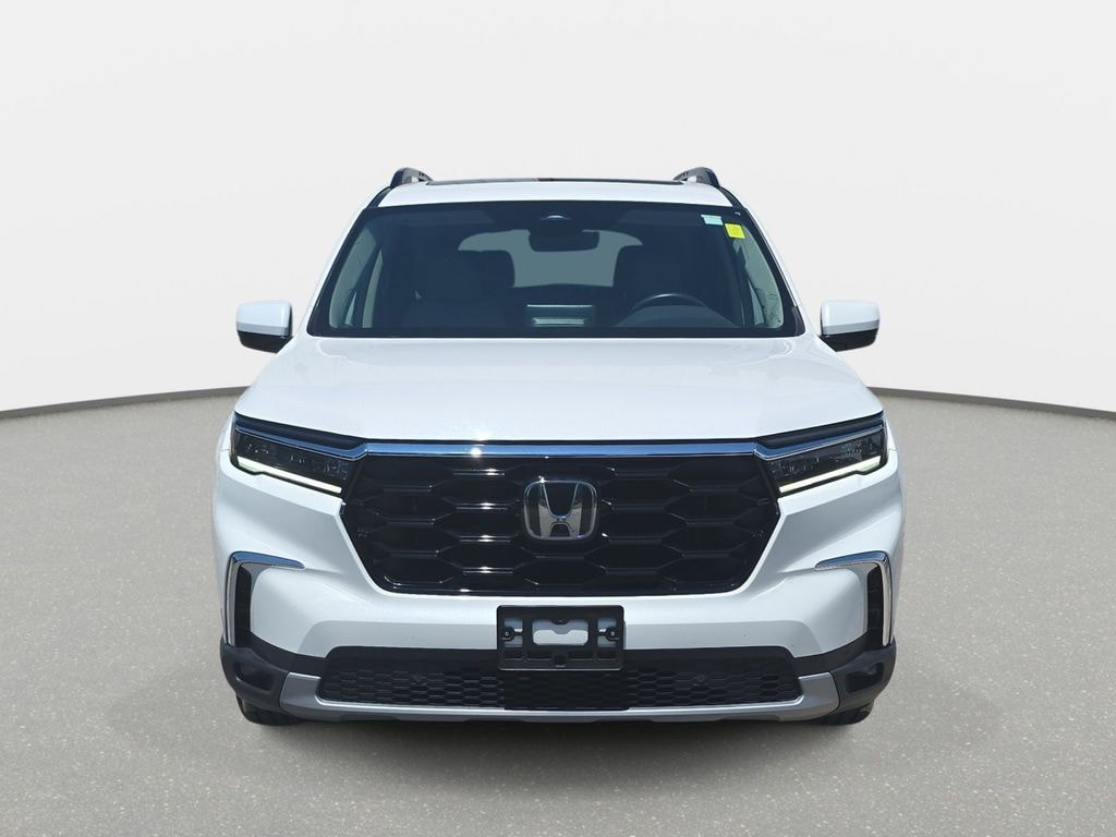 Used 2025 Honda Pilot Touring SUV