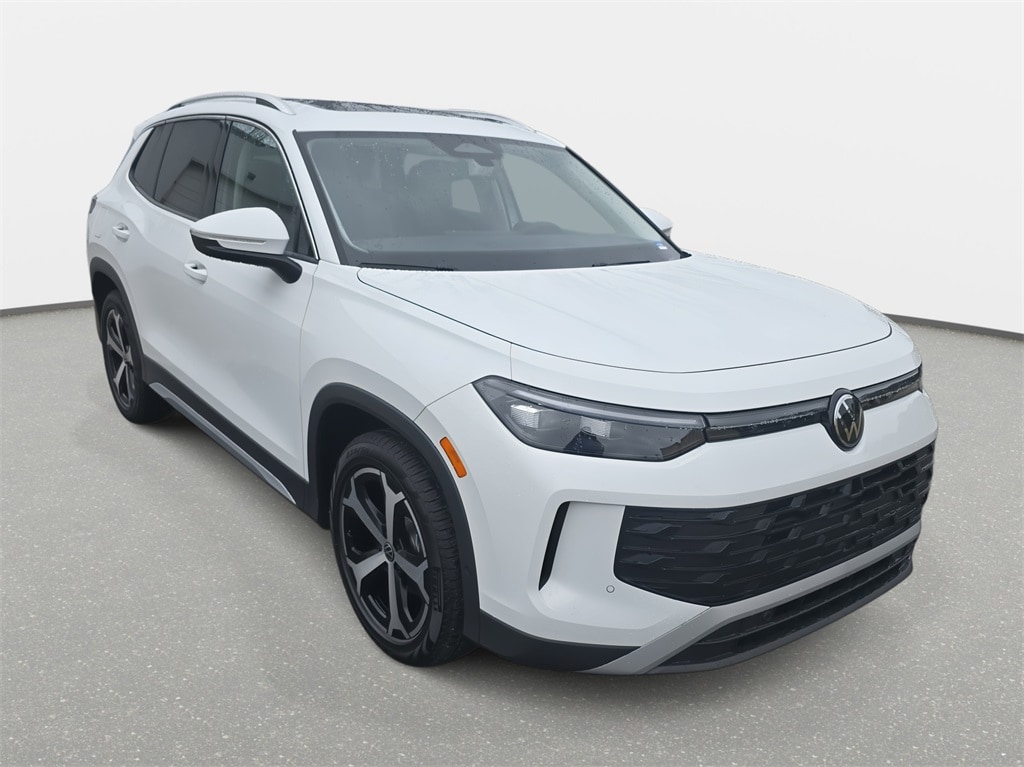 New 2025 Volkswagen Tiguan 2.0T SE SUV