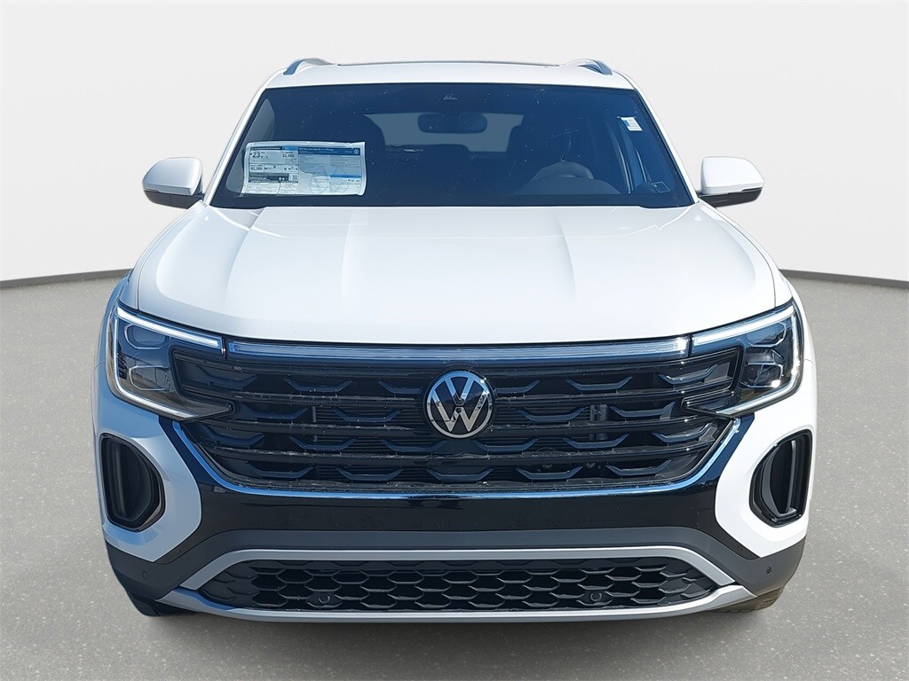 2025 Volkswagen Atlas Cross Sport SE Technology photo 2