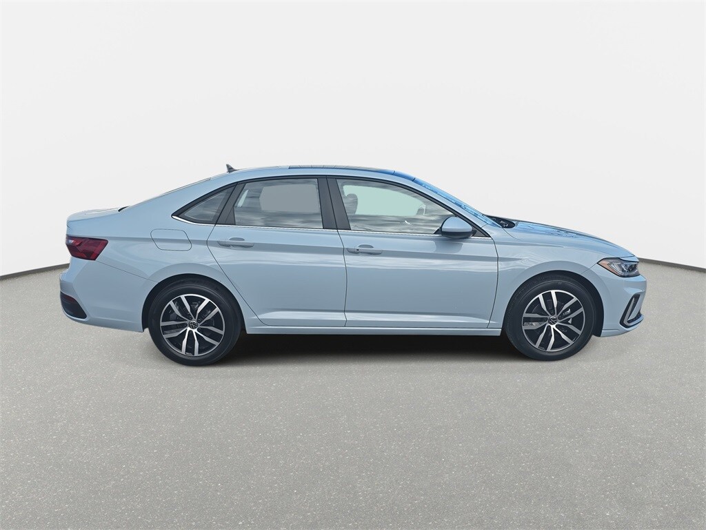 2026 Volkswagen Jetta 1.5T SE photo 4