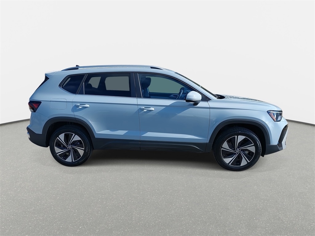 New 2026 Volkswagen Taos 1.5T SE SUV
