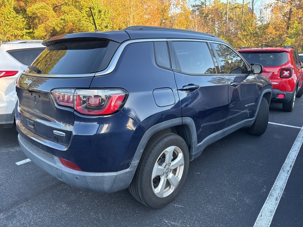2018 Jeep Compass Latitude photo 2