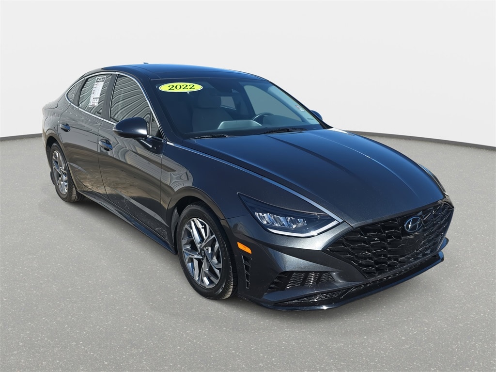 Used 2022 Hyundai Sonata SEL Sedan