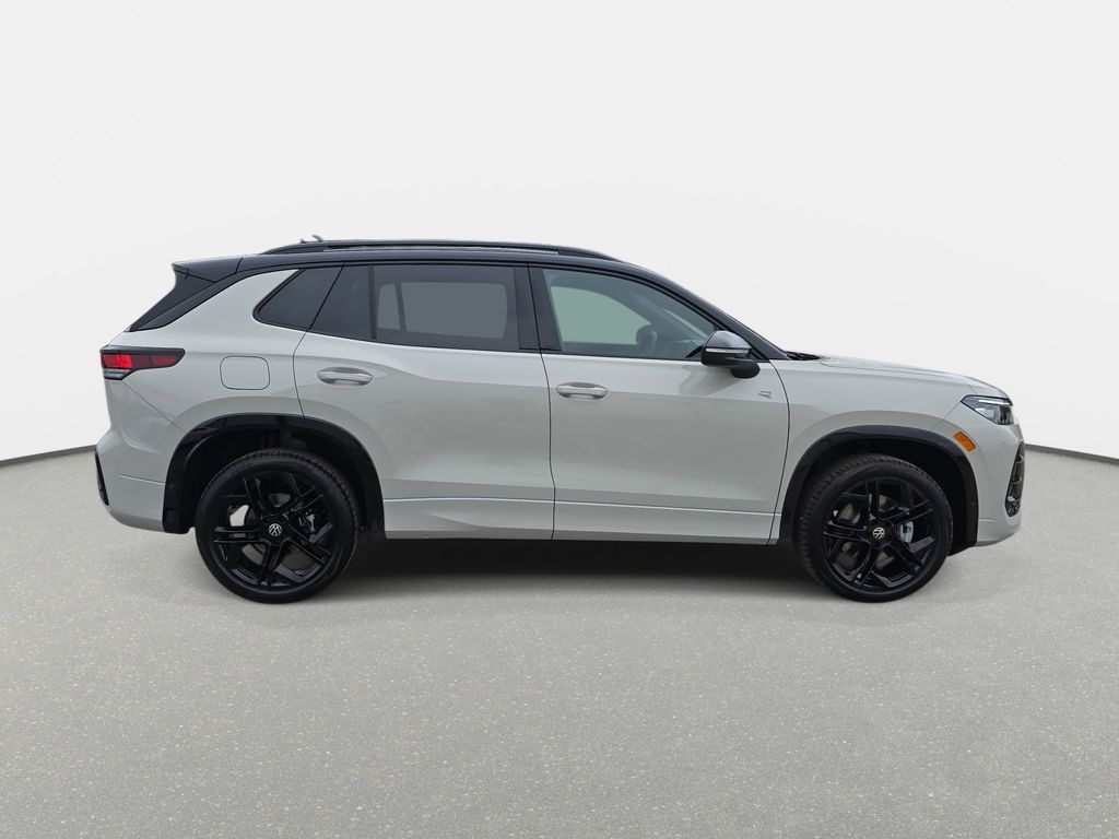 New 2026 Volkswagen Tiguan 2.0T SE R-Line Black SUV