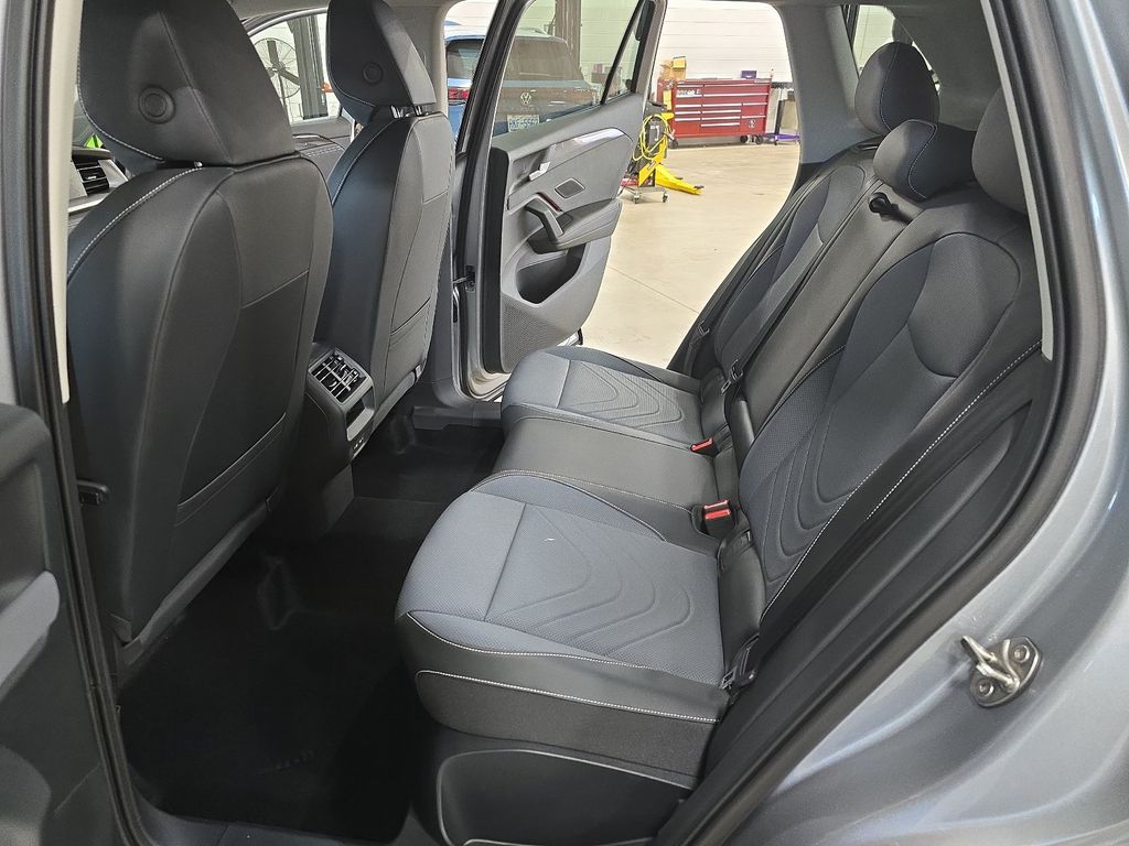 2026 Volkswagen Tiguan SE - Photo 16