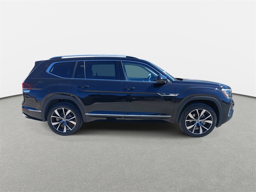 2025 Volkswagen Atlas SEL Premium R-Line photo 4