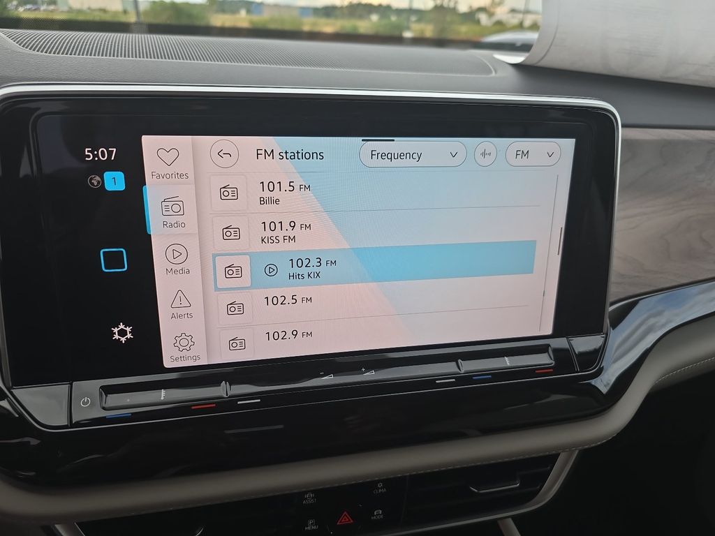 2026 Volkswagen Atlas SE w/Tech - Photo 11