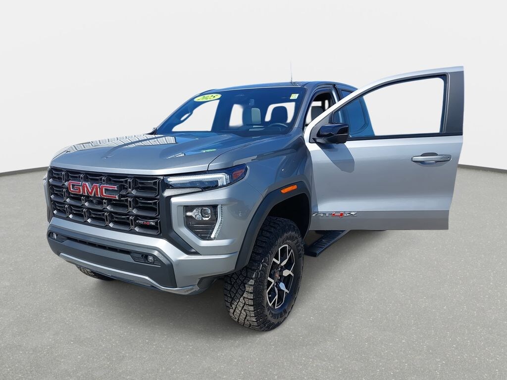 Used 2025 GMC Canyon AT4 Truck Crew Cab