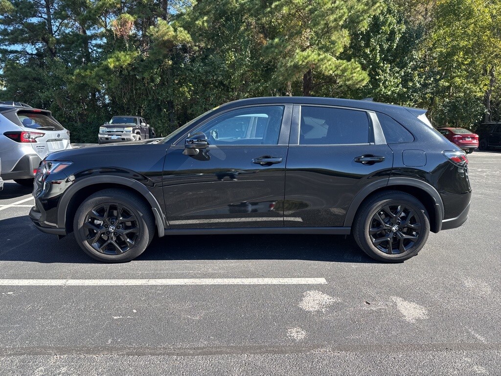 2025 Honda HR-V Sport photo 2