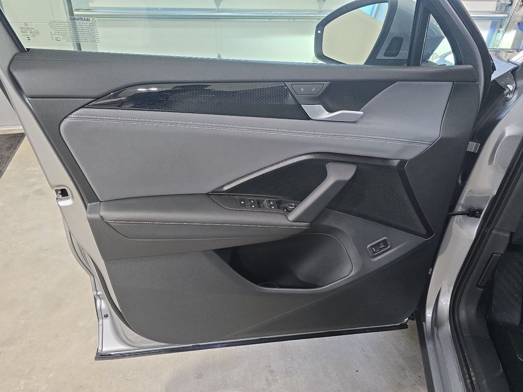 2026 Volkswagen Tiguan SE - Photo 12