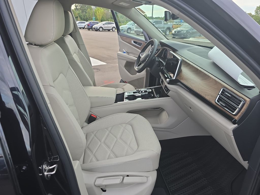 2026 Volkswagen Atlas SE w/Tech - Photo 17