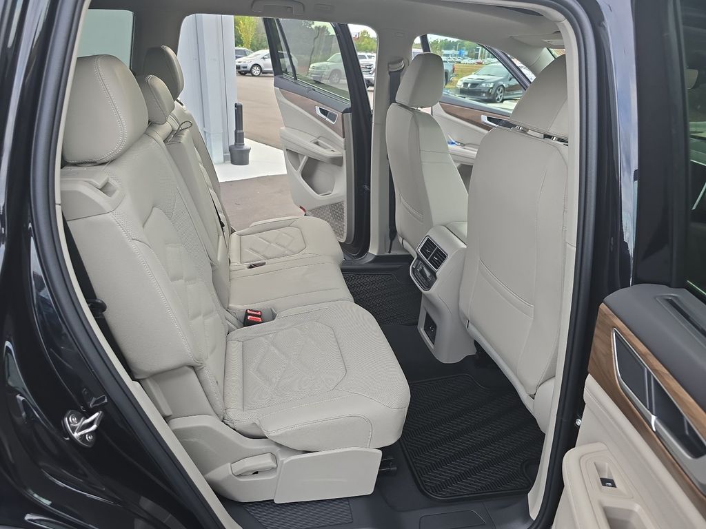 2026 Volkswagen Atlas SE w/Tech - Photo 18