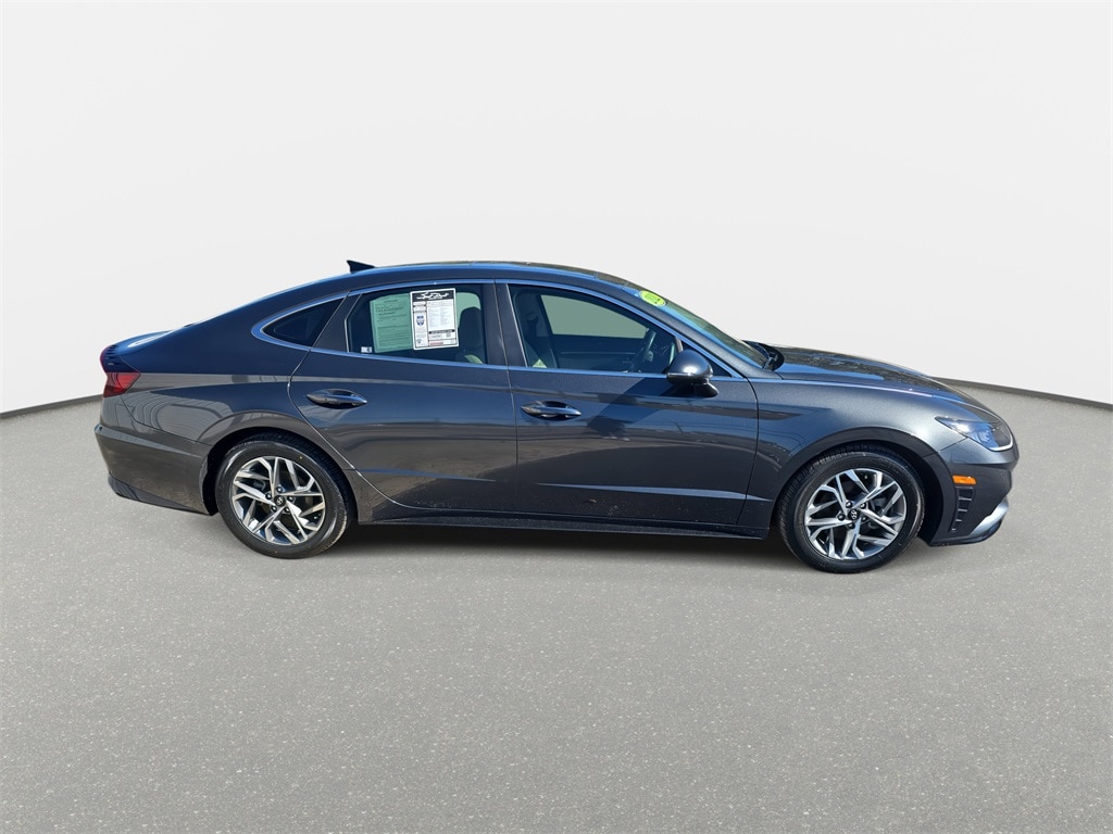 Used 2022 Hyundai Sonata SEL Sedan