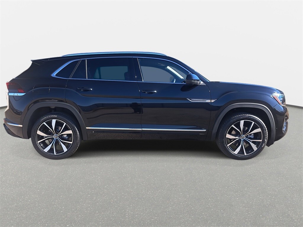 2025 Volkswagen Atlas Cross Sport SEL Premium R-Line photo 4