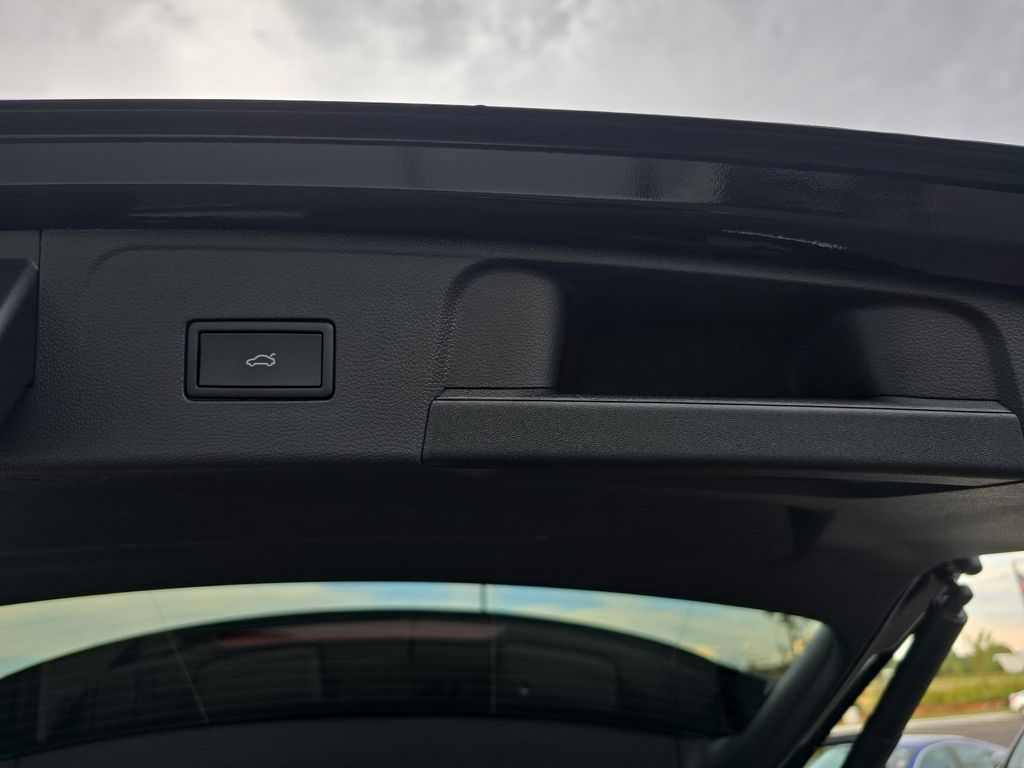 2026 Volkswagen Atlas SE w/Tech - Photo 21