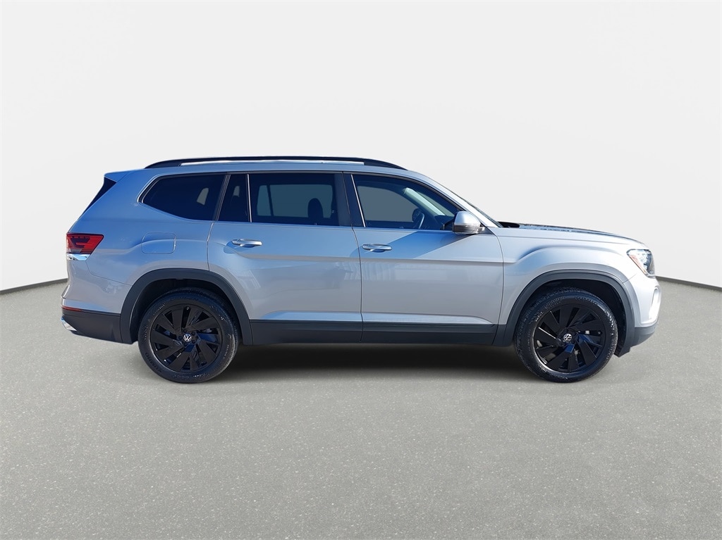 Used 2024 Volkswagen Atlas 2.0T SE w/Technology SUV