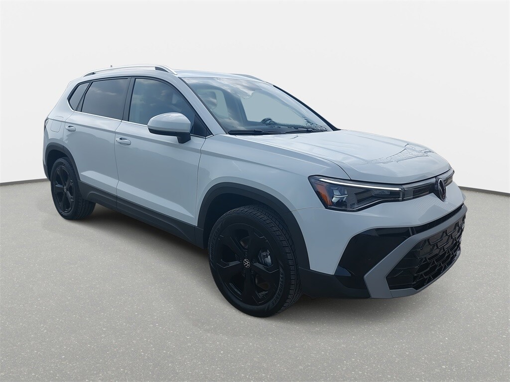 2025 Volkswagen Taos SEL photo 2