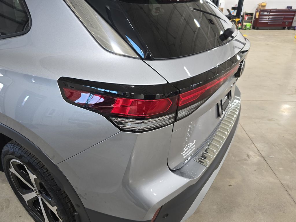 2026 Volkswagen Tiguan SE - Photo 26