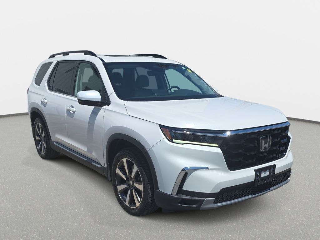 Used 2025 Honda Pilot Touring SUV