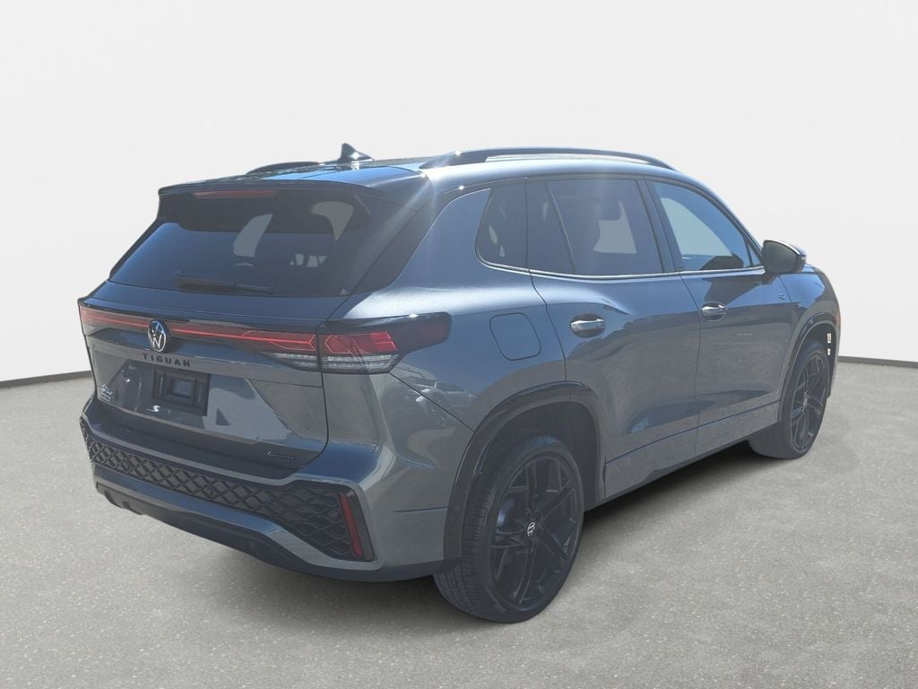 2026 Volkswagen Tiguan SE R-LINE BLACK - Photo 5