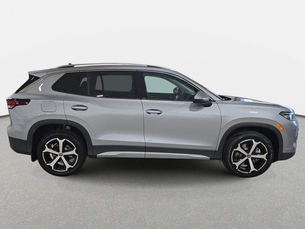 New 2026 Volkswagen Tiguan 2.0T SE SUV
