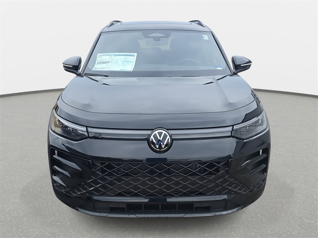 2025 Volkswagen Tiguan SE R-Line Black photo 2