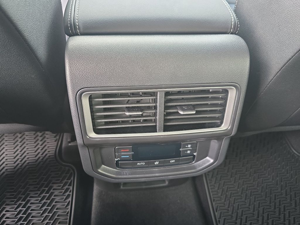 2026 Volkswagen Atlas SE w/Tech - Photo 15