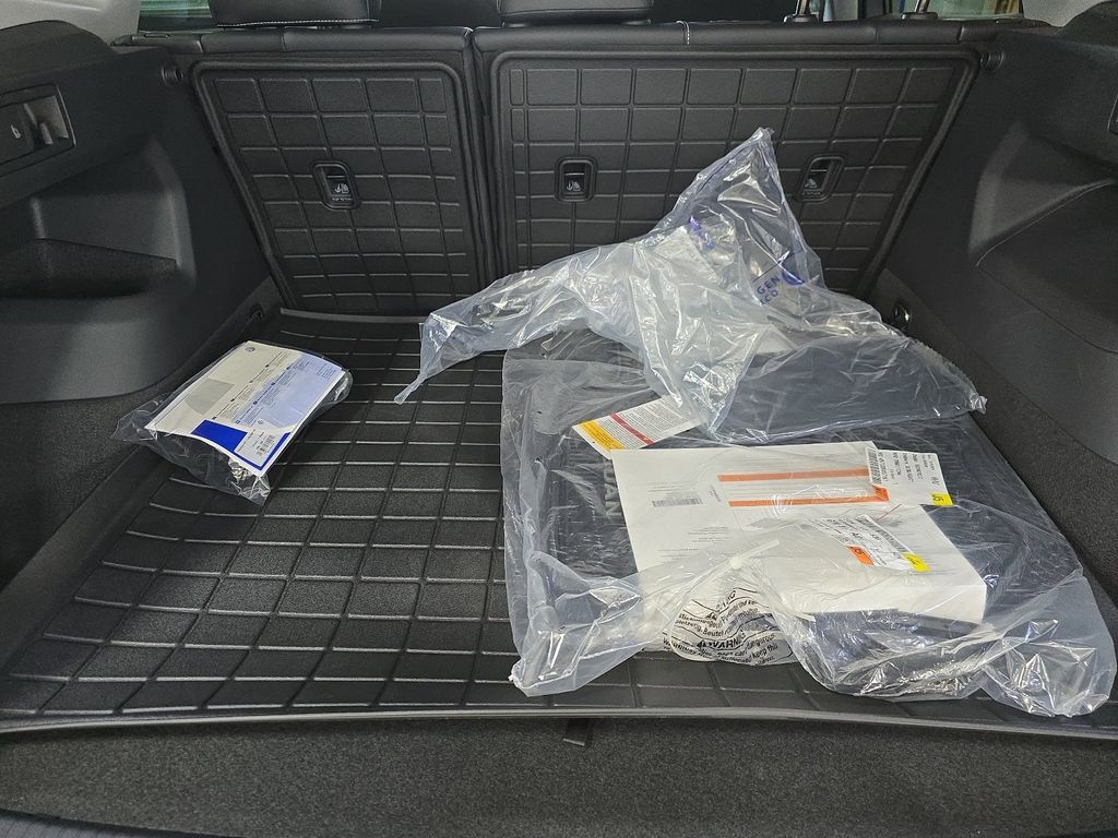 2026 Volkswagen Tiguan SE - Photo 19