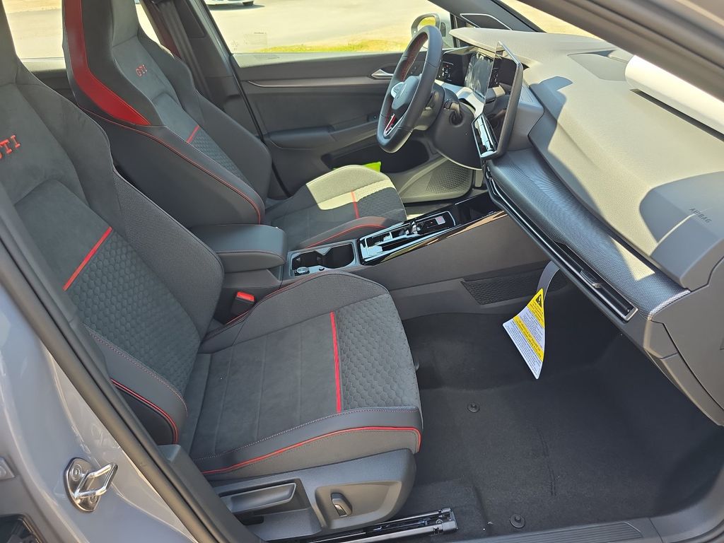 2026 Volkswagen Golf GTI SE - Photo 10