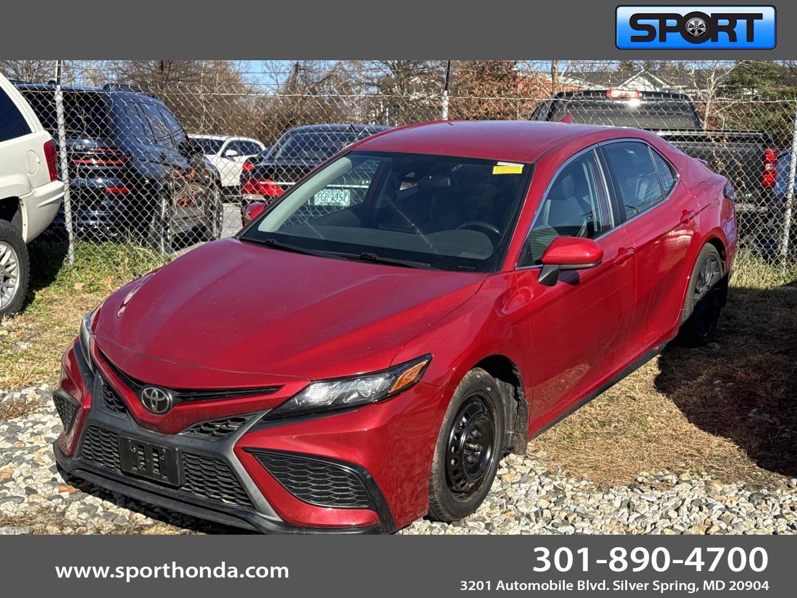 2021 Toyota Camry SE's photo